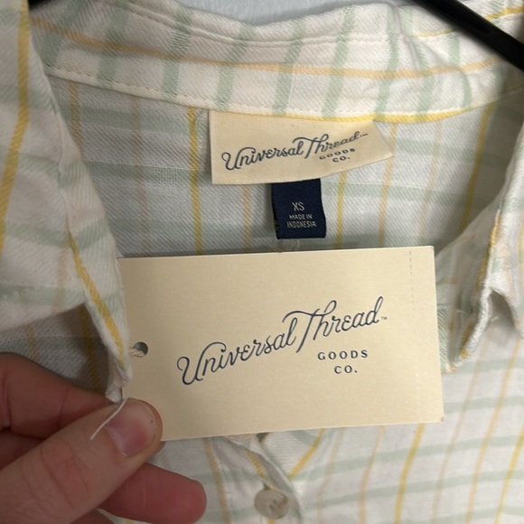 Universal Thread Button Up Pocket Shirt size XS - Picture 2 of 5
